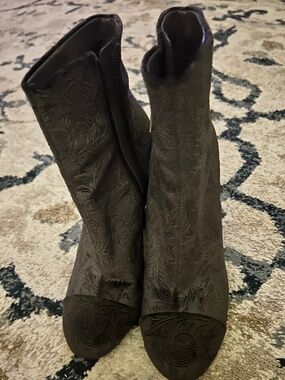 Marc Fisher Velvet Prana Boots Leather Sole